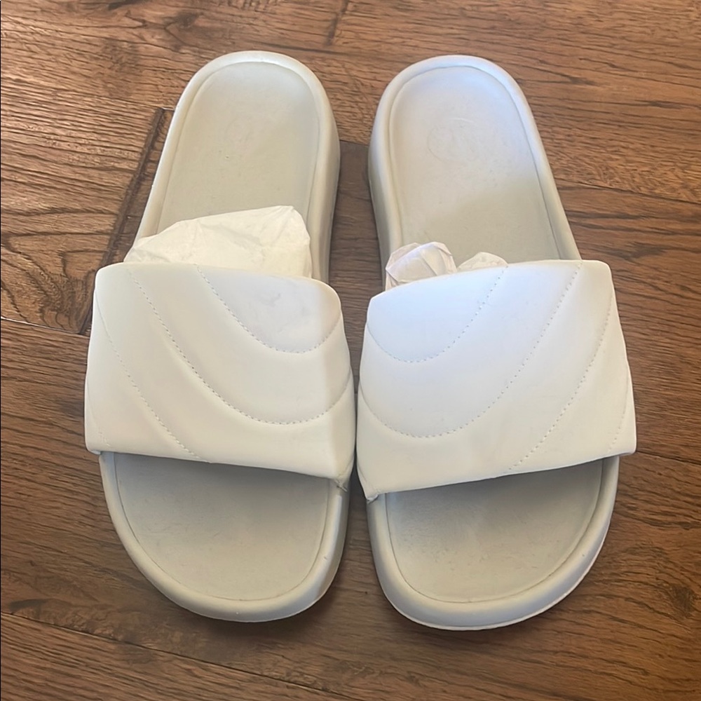 Lululemon Slides